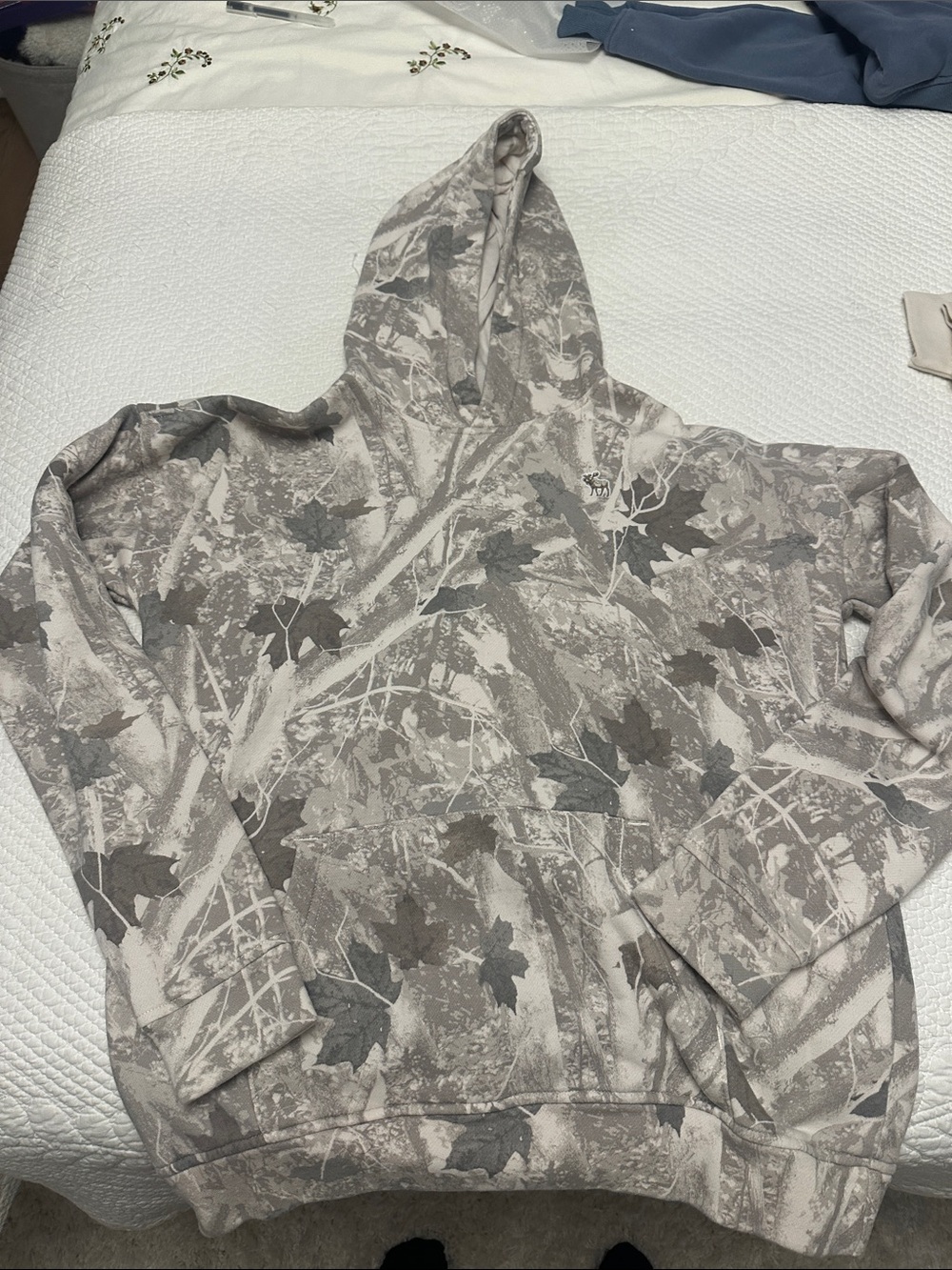 Abercrombie & Fitch Neutral Leaf Camo Hoodie - Gray Taupe